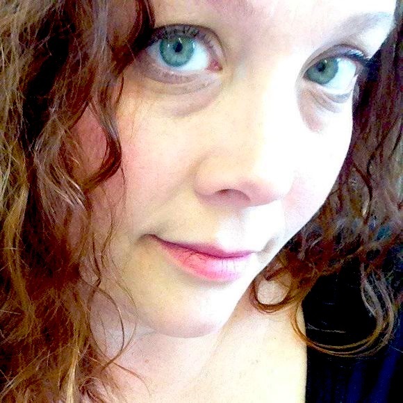 Meet your Posher, Carly - Picture 2 of 2